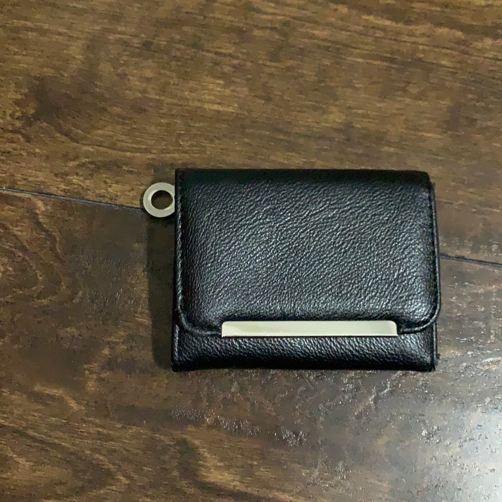 Beautiful mini wallet by safe Keeper